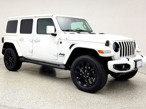Used 2022 Jeep Wrangler Unlimited Sahara AWD/4WD image 3