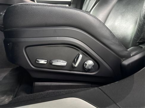 Used 2018 Porsche Panamera 4S image 20