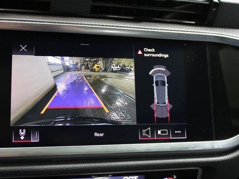 Used 2022 Audi Q3 2.0T Premium Plus image 18