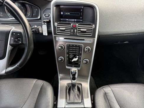 Used 2015 Volvo XC60 T5 Premier image 20