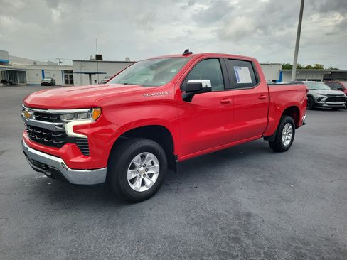 Used 2025 Chevrolet Silverado 1500 LT RWD image 2