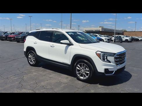Certified 2024 GMC Terrain SLT AWD/4WD image 2