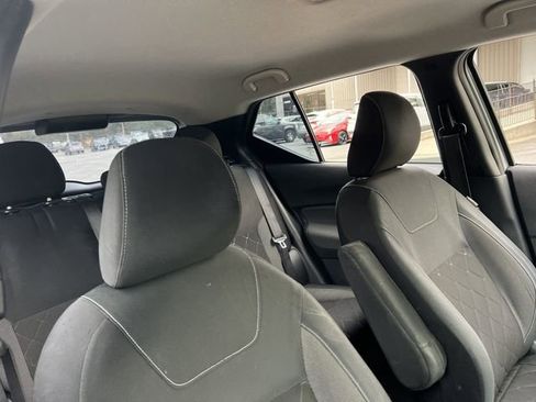 Used 2018 Nissan Kicks SV w/ Exterior Package image 28