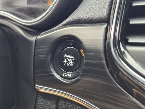 Used 2022 Jeep Grand Cherokee Limited image 21