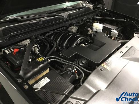 Used 2018 Chevrolet Silverado 1500 LTZ Z71 w/ LTZ Plus Package AWD/4WD image 46