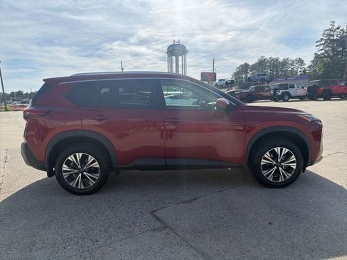 Used 2023 Nissan Rogue SV w/ SV Premium B Package FWD image 5