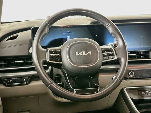 Used 2026 Kia Carnival FWD image 18