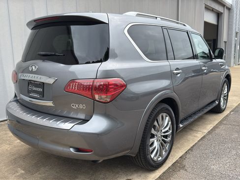 Used 2017 INFINITI QX80 4WD w/ Driver Assistance Package image 3