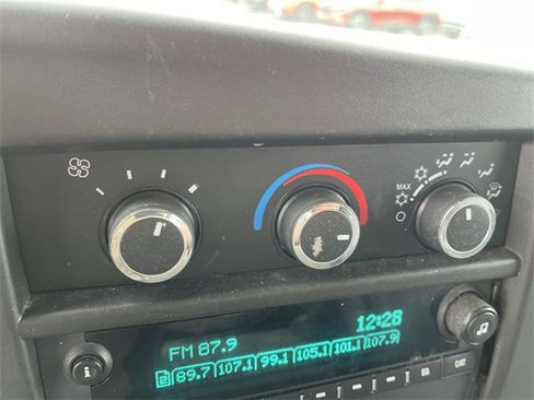 Used 2020 Chevrolet Express 2500 w/ Enhanced Convenience Package image 11