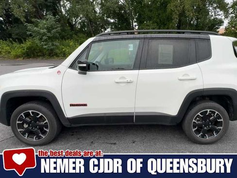 Used 2023 Jeep Renegade Trailhawk AWD/4WD image 5