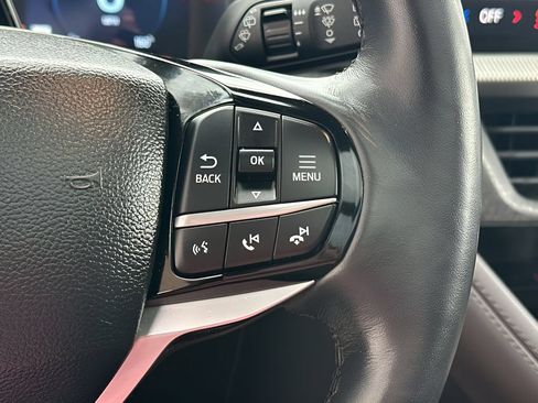 Used 2025 Ford Explorer Platinum AWD/4WD image 32