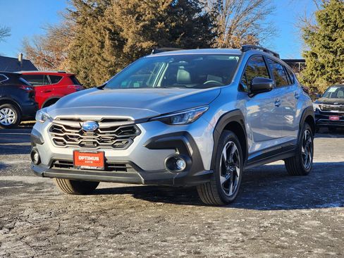 Used 2024 Subaru Crosstrek 2.5i Limited w/ Crosstrek Mirror Package image 3
