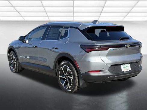 New 2026 Chevrolet Equinox EV LT AWD/4WD image 17