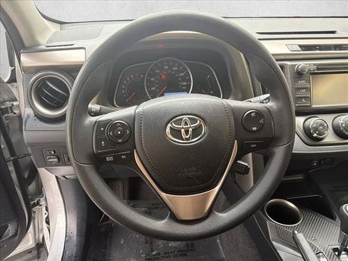 Used 2014 Toyota RAV4 LE FWD image 14