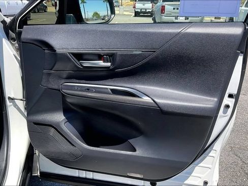Used 2021 Toyota Venza Limited w/ Carpet Mat Package (TMS) AWD/4WD image 23