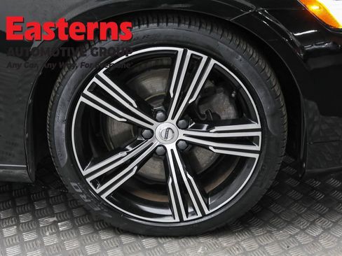 Used 2019 Volvo S60 T6 Inscription image 32