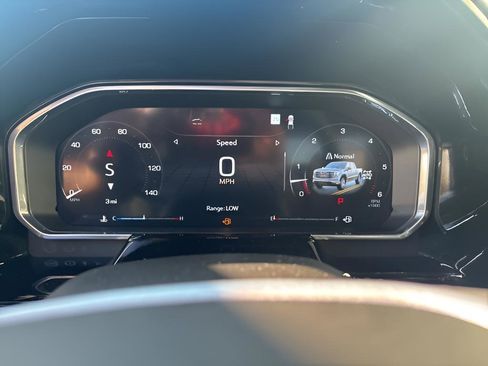 New 2026 GMC Sierra 1500 SLT image 16