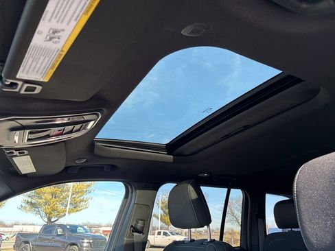New 2026 Jeep Grand Cherokee Laredo X AWD/4WD image 2