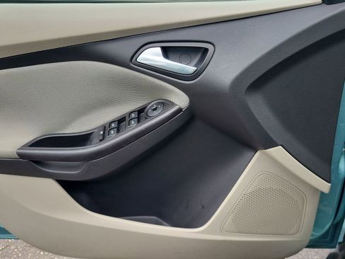 Used 2012 Ford Focus SE FWD image 14