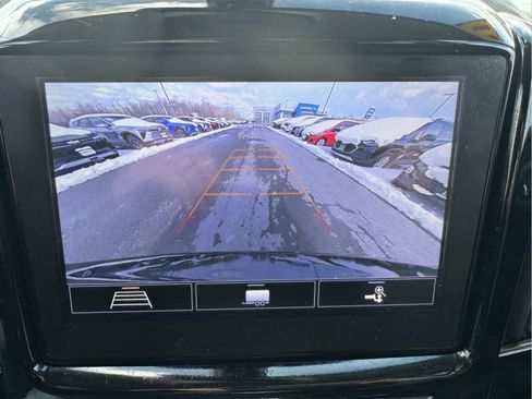 Used 2020 Chevrolet Traverse LT AWD/4WD image 31