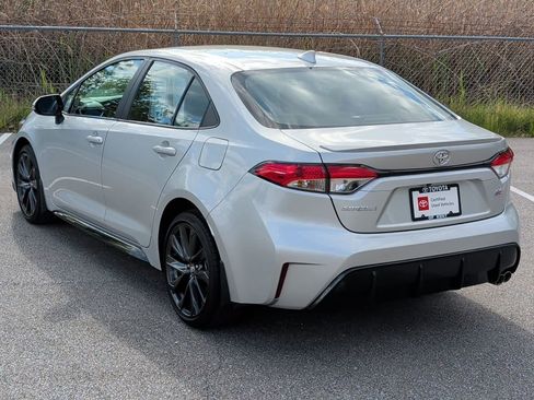 Certified 2025 Toyota Corolla SE FWD image 6