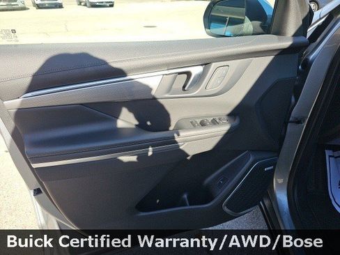 Certified 2025 Buick Enclave Preferred image 13