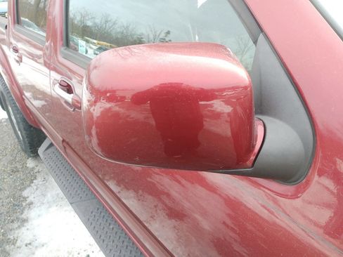 Used 2011 GMC Canyon SLE image 27