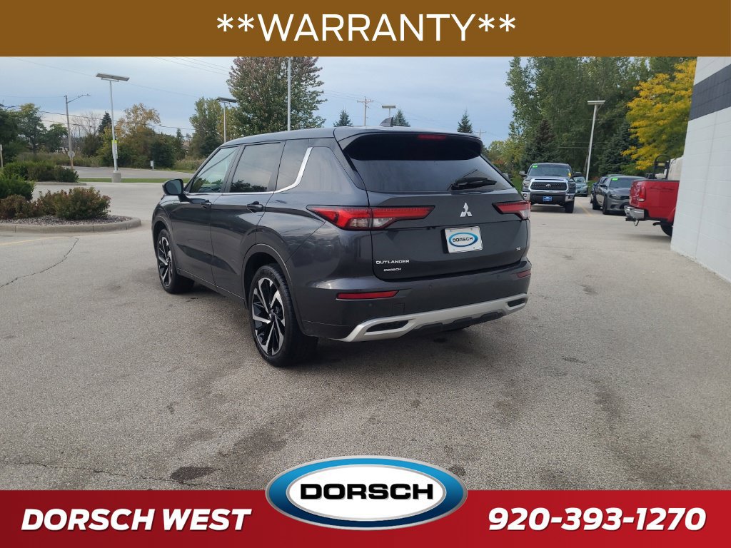 Used 2024 Mitsubishi Outlander SE AWD/4WD image 3