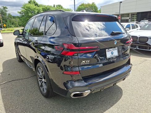 Used 2024 BMW X5 xDrive40i w/ M Sport Package AWD/4WD image 5