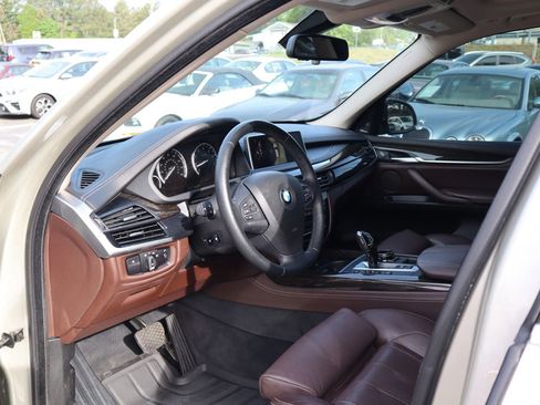 Used 2014 BMW X5 xDrive50i image 8
