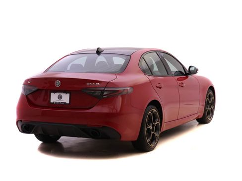 New 2025 Alfa Romeo Giulia AWD image 5