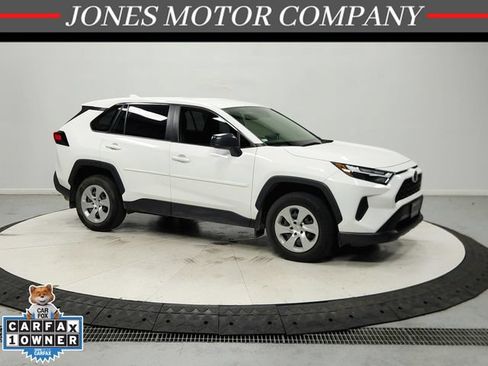 Used 2023 Toyota RAV4 LE AWD/4WD image 1