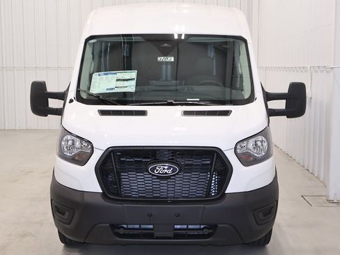New 2026 Ford Transit 250 148 Medium Roof RWD image 3