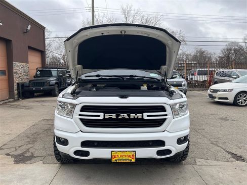 Used 2019 RAM 1500 Big Horn AWD/4WD image 11