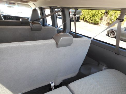 Used 2017 Chevrolet Express 3500 LT w/ LT Preferred Equipment Group RWD image 19