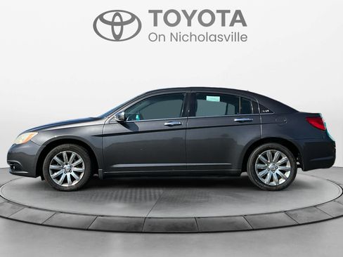 Used 2014 Chrysler 200 Limited FWD image 2