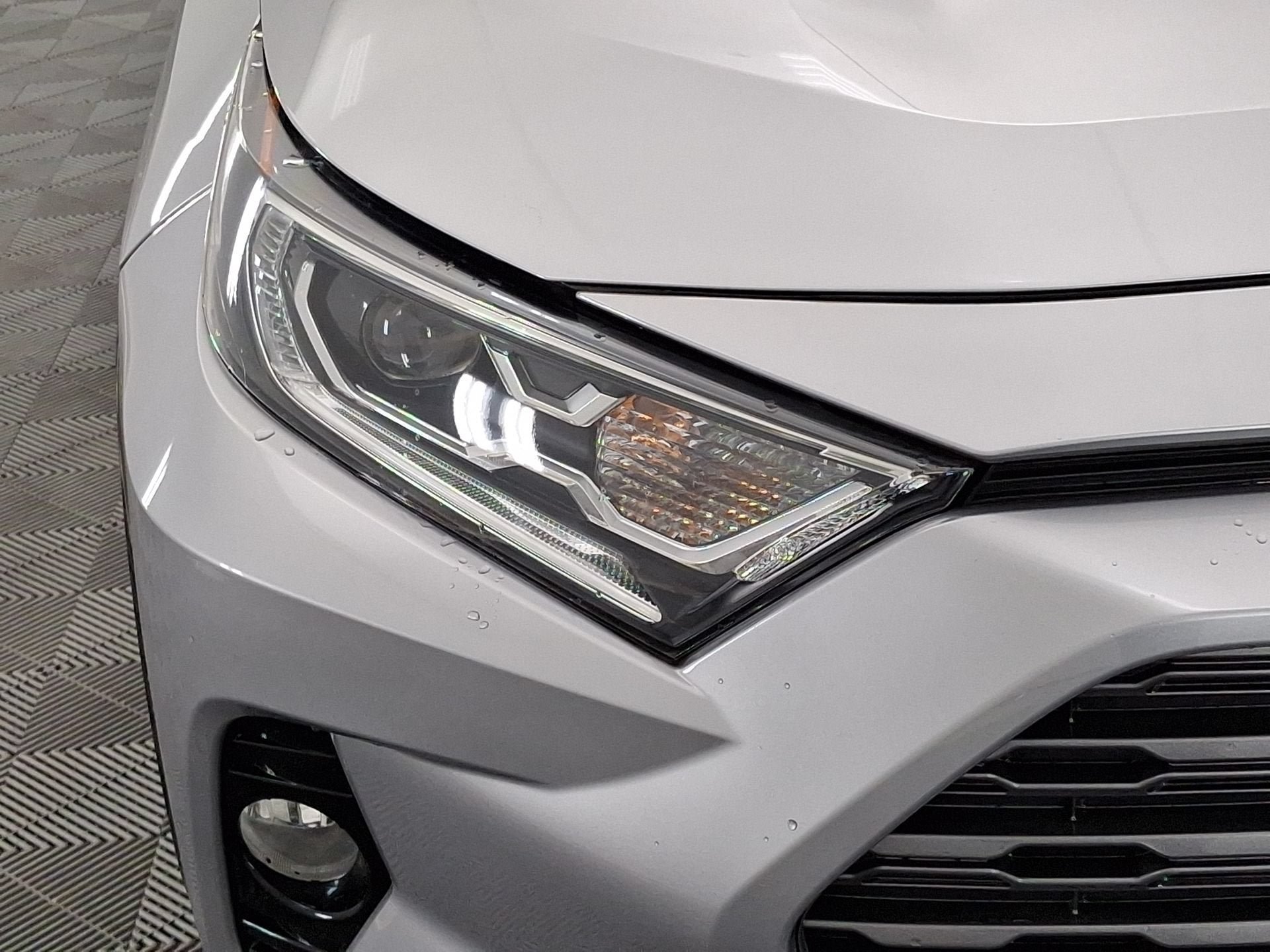 Used 2021 Toyota RAV4 XSE AWD/4WD image 28