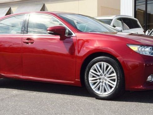 Used 2015 Lexus ES 350 w/ Luxury Package image 9