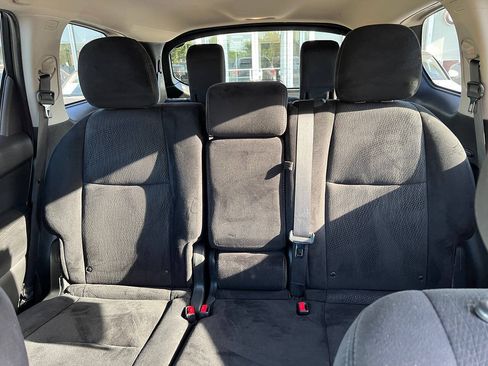 Used 2015 Nissan Pathfinder SV FWD image 17