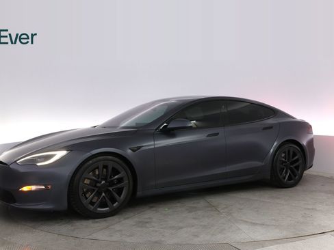 Used 2022 Tesla Model S Plaid image 18