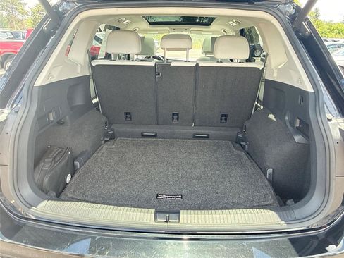 Used 2018 Volkswagen Tiguan SEL AWD/4WD image 20