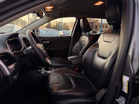 Used 2014 Jeep Cherokee Trailhawk w/ Leather Interior Group image 13