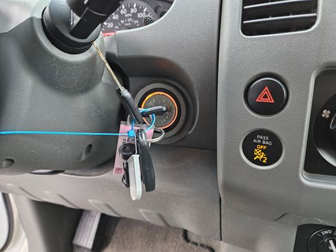 Used 2006 Nissan Frontier SE w/ (P01) Power Pkg image 21