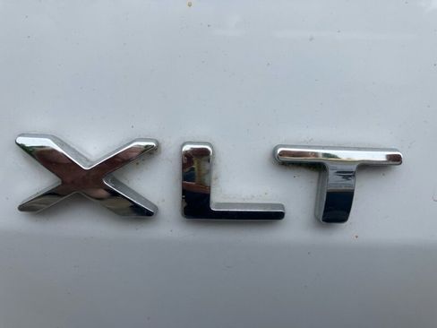 Used 2014 Ford Explorer XLT image 17