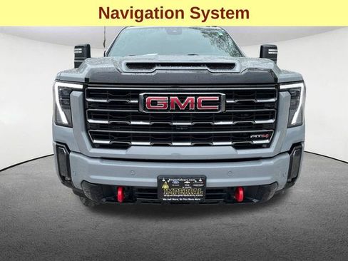 Used 2024 GMC Sierra 2500 AT4 w/ AT4 Premium Plus Package AWD/4WD image 4