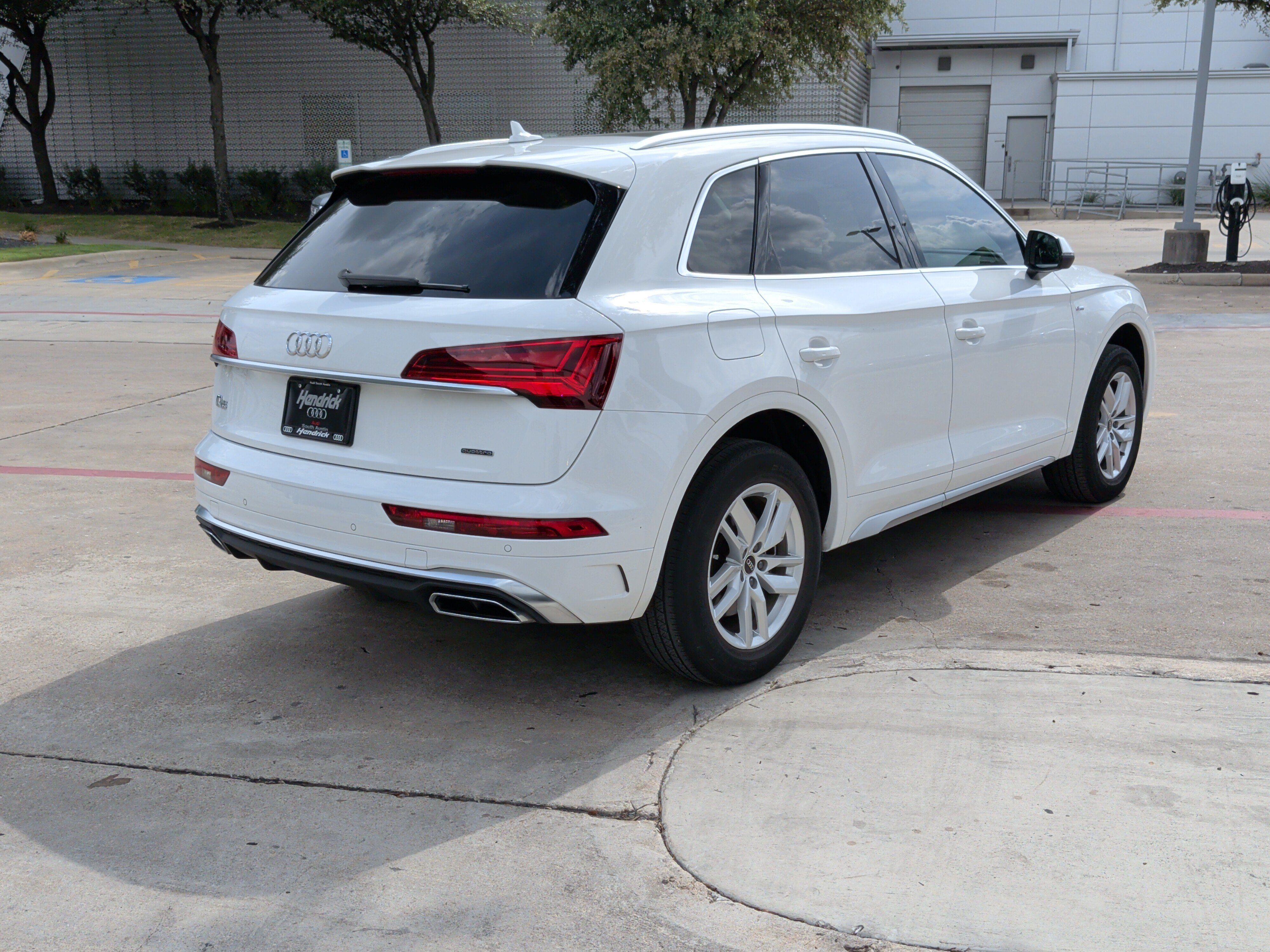 Certified 2023 Audi Q5 2.0T Premium w/ Convenience Package AWD/4WD image 10