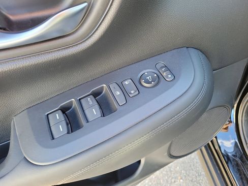 Used 2024 Honda HR-V LX image 22