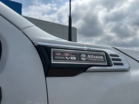 Used 2024 GMC Sierra 3500 SLE w/ SLE Convenience Package AWD/4WD image 18