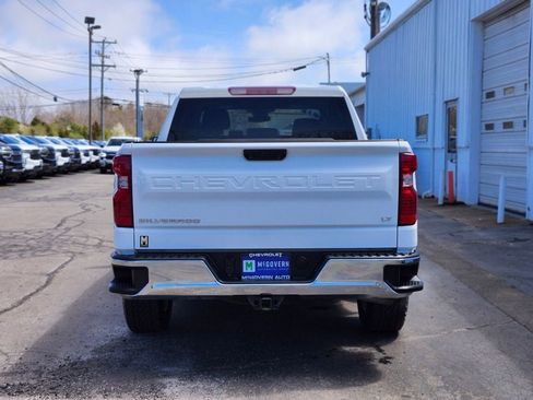 Used 2023 Chevrolet Silverado 1500 LT AWD/4WD image 4