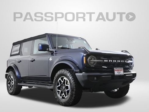 Used 2021 Ford Bronco Outer Banks image 3